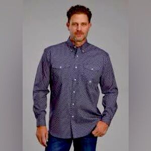 Men’s Roper button up shirt. Purple and white. Size XL. Needs ironing.